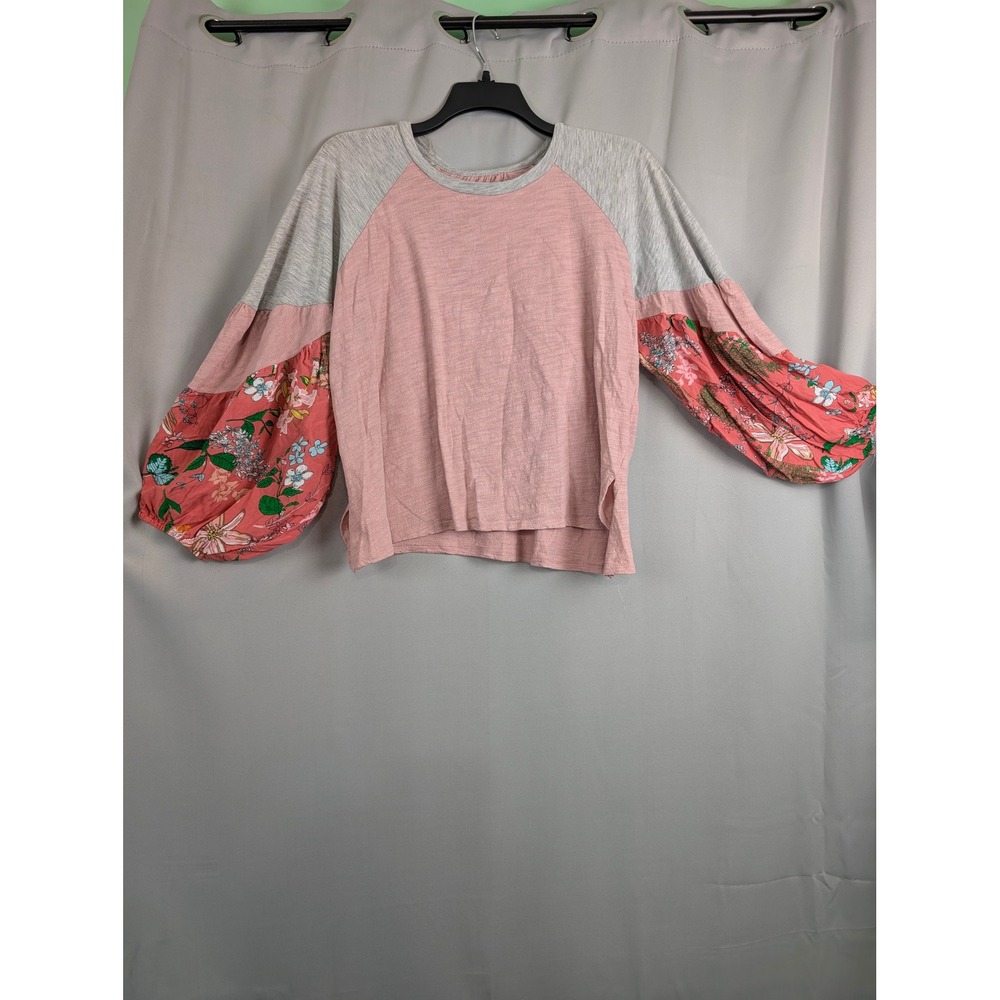 Umgee Mixed Media Floral Sleeve Top Women Large Pink NWT - Picture 2 of 4